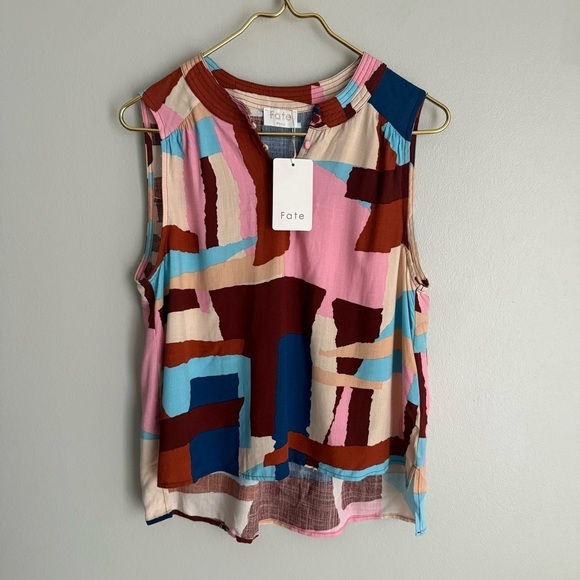 NWT Fate abstract sleeveless top pink multicolor size small - Picture 2 of 7
